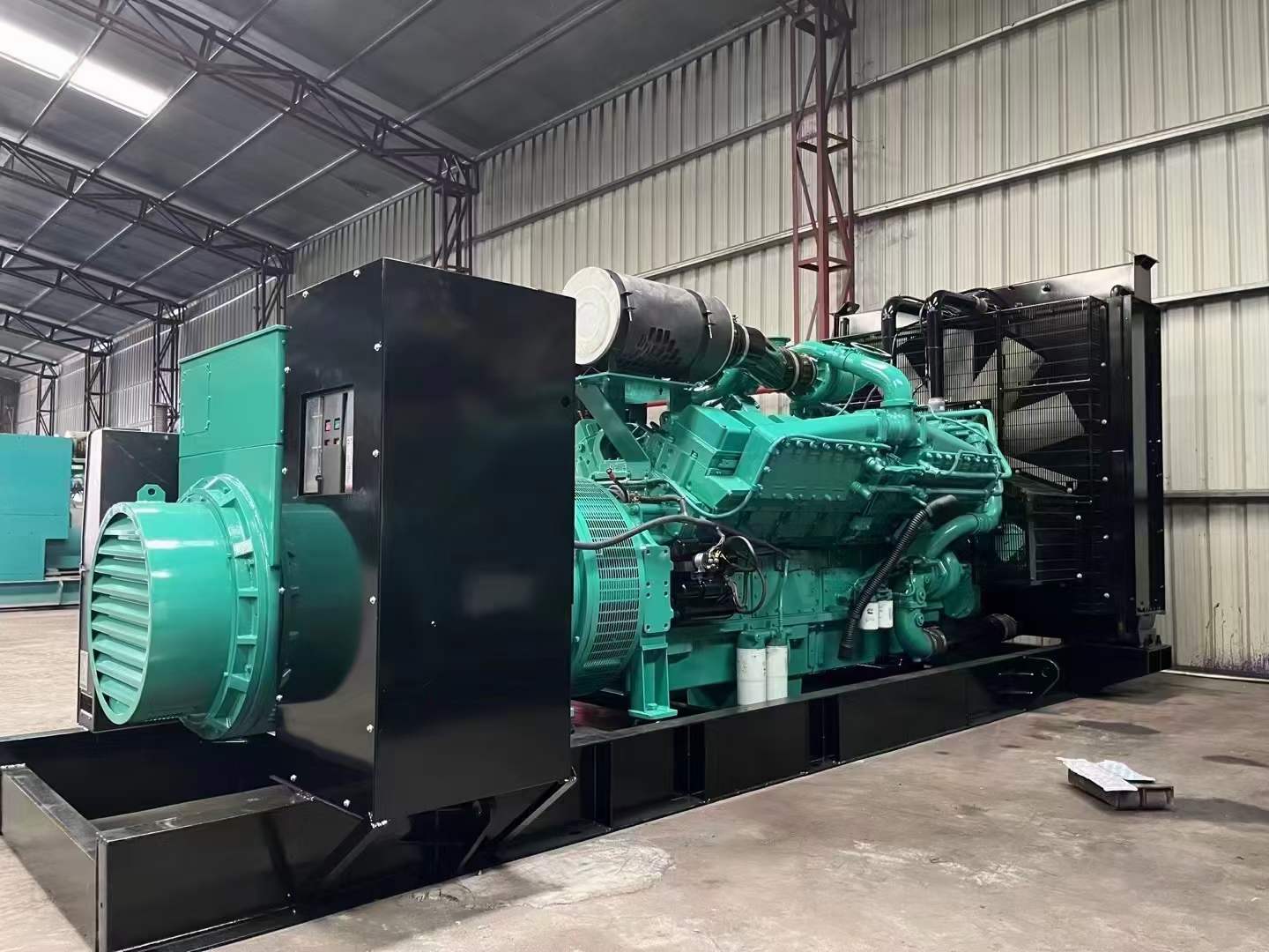 宋洛乡如何降低 800kW 柴油发电机输出电流的波动？
