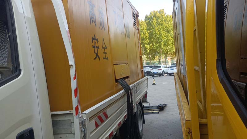 宋洛乡如何判断柴油发电机组和UPS电源的切换时间是否符合要求？